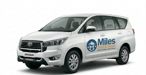 Innova Crysta 6+1 for rent in Mumbai