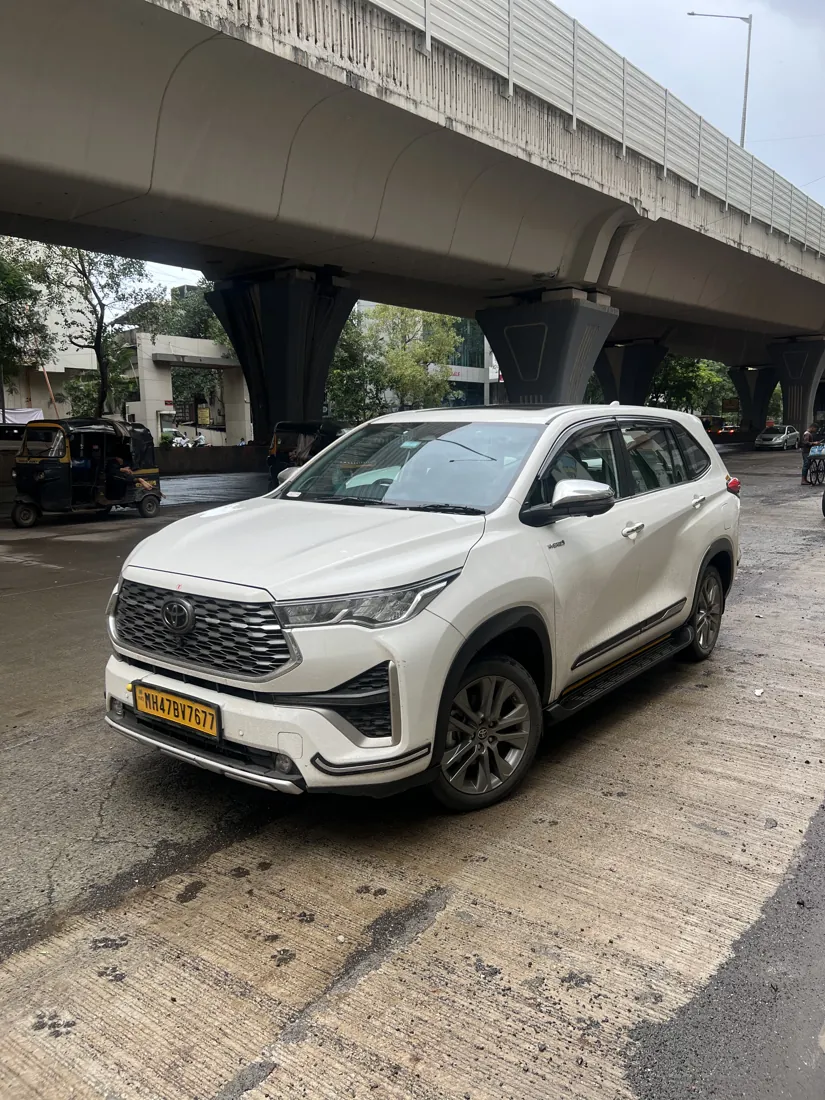 Innova Hycross