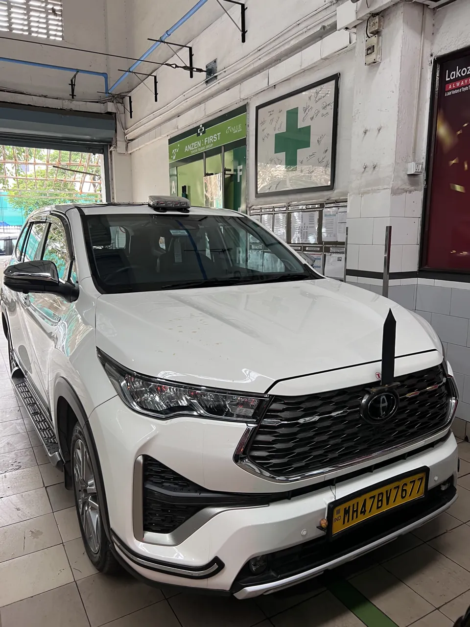 Innova Hycross