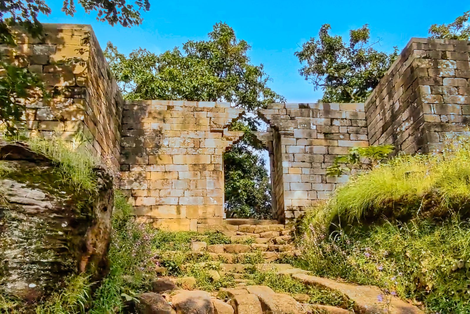 Kalachuri Temples — Mumbai to Amarkantak trip