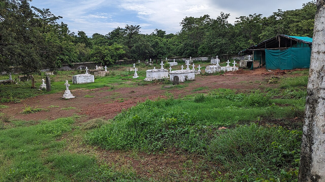 Dona Paula Statue in Dona Paula