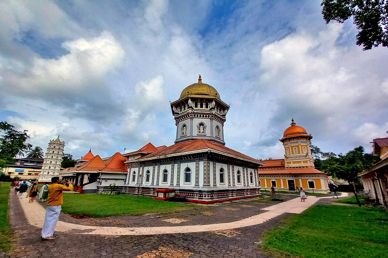 Scenic view of Mahalasa Temple, Goa