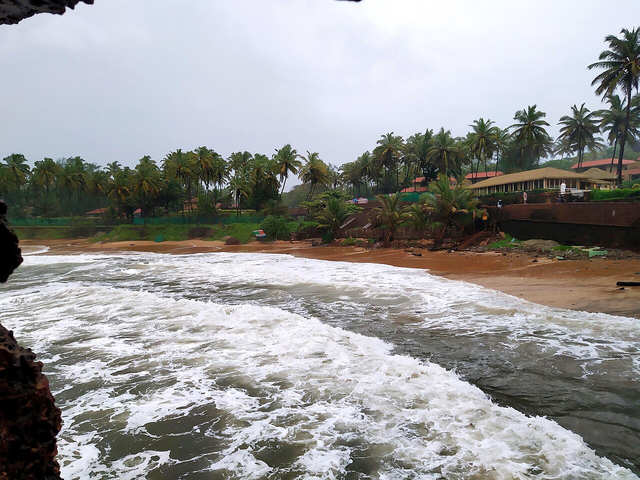 Sinquerim Beach — popular tourist destination in Goa