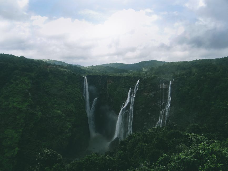 Jog Falls — popular tourist destination in Karnataka