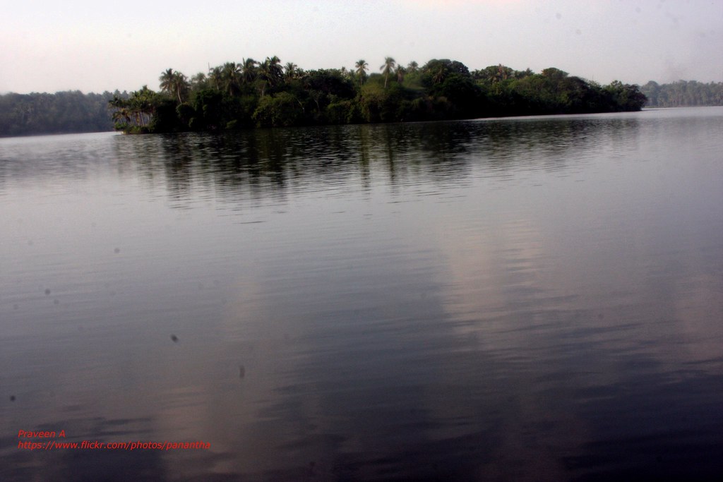 Kollam Beach — Mumbai to Ashtamudi Lake trip