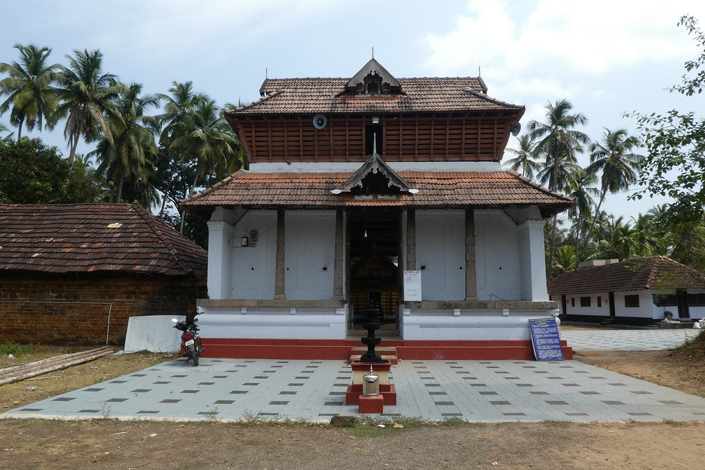 Guruvayur Temple — popular tourist destination in Kerala