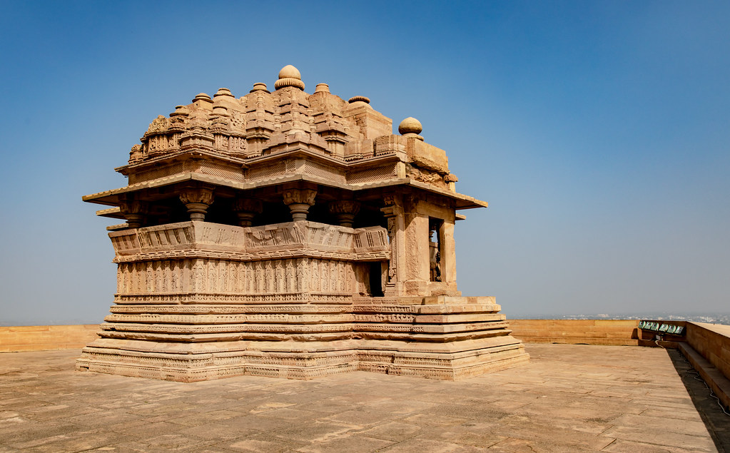 Teli Ka Mandir — Mumbai to Gwalior Fort trip