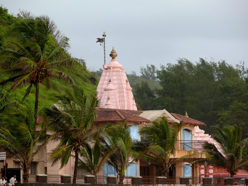 Ganpatipule Beach in Ganpatipule Temple