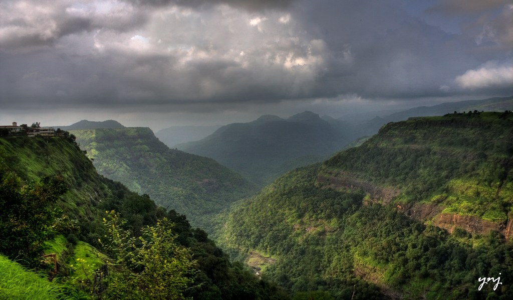 Pandharpur Vitthal — popular tourist destination in Maharashtra