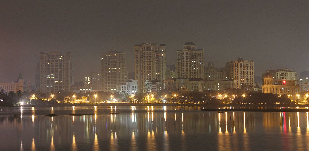 Powai Lake — popular tourist destination in Mumbai