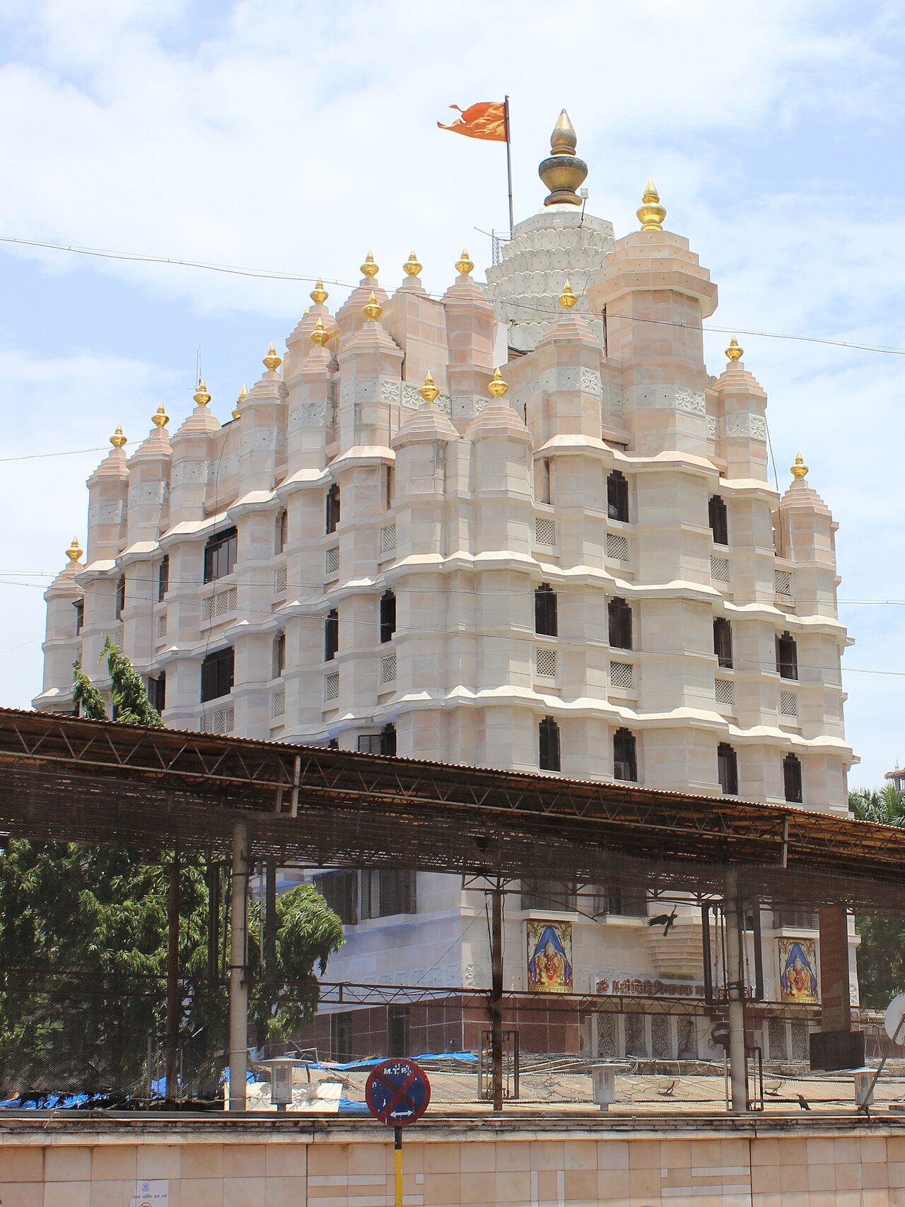 Scenic view of Siddhivinayak Temple, Mumbai