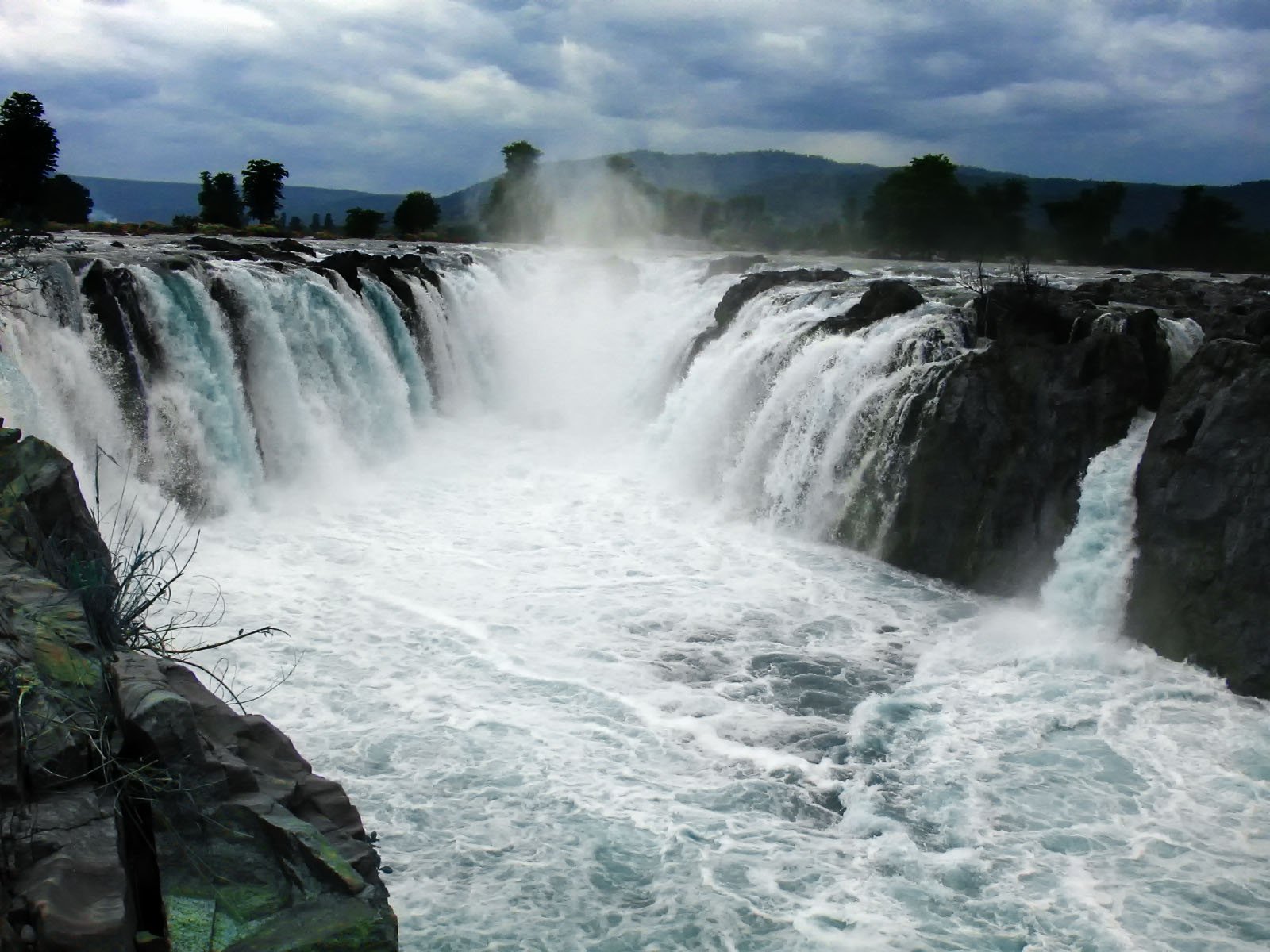 Hogenakkal Falls in Hogenakkal Falls, Tamil Nadu