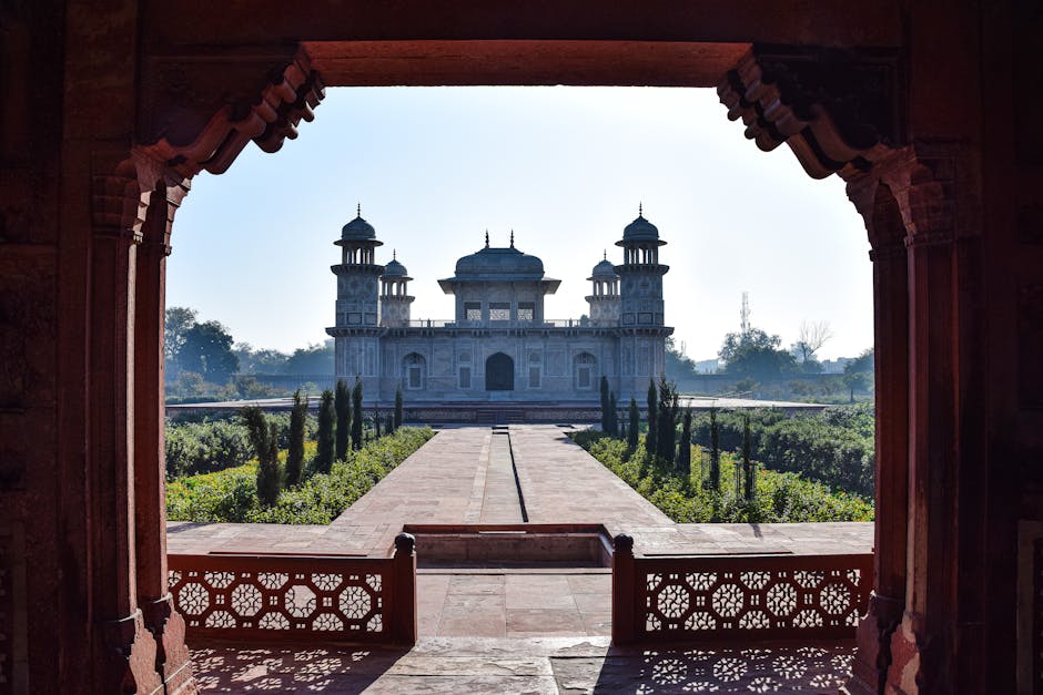 Agra — popular tourist destination in Uttar Pradesh