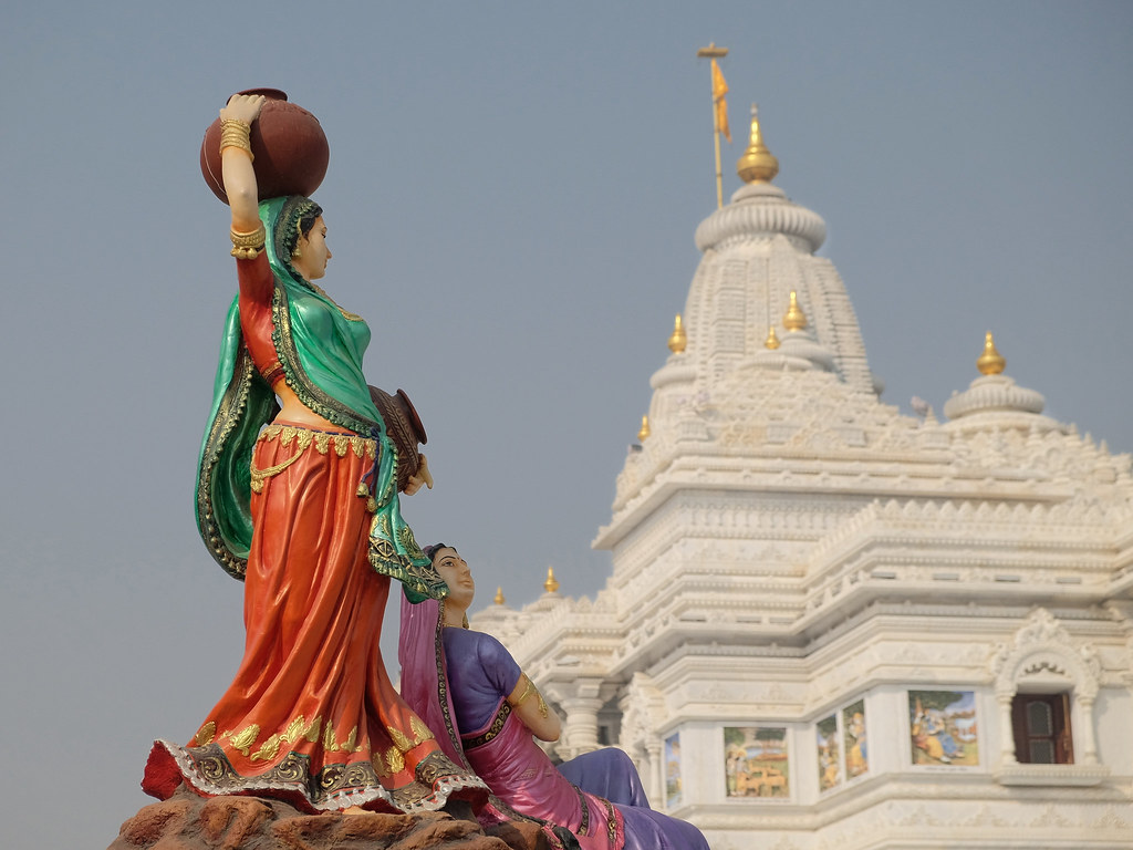 Musical Fountain — Mumbai to Prem Mandir trip