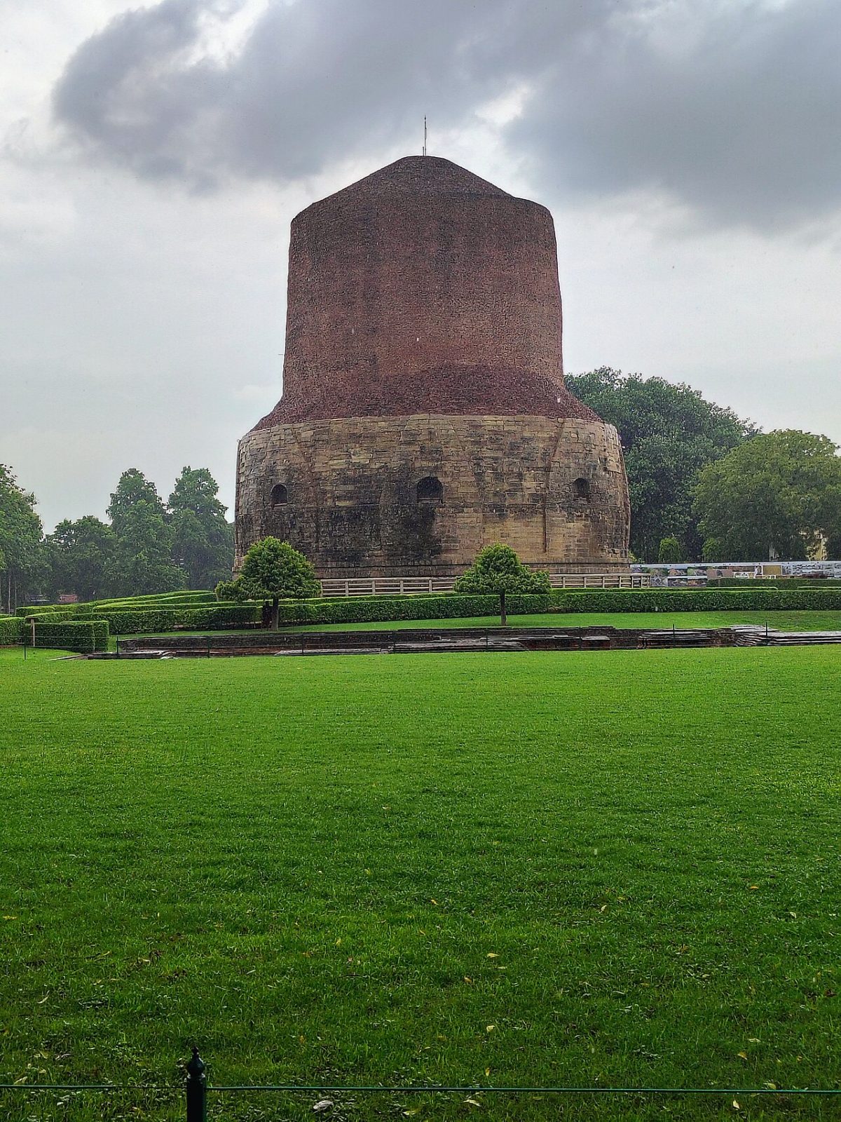 Dhamek Stupa in Sarnath, Uttar Pradesh