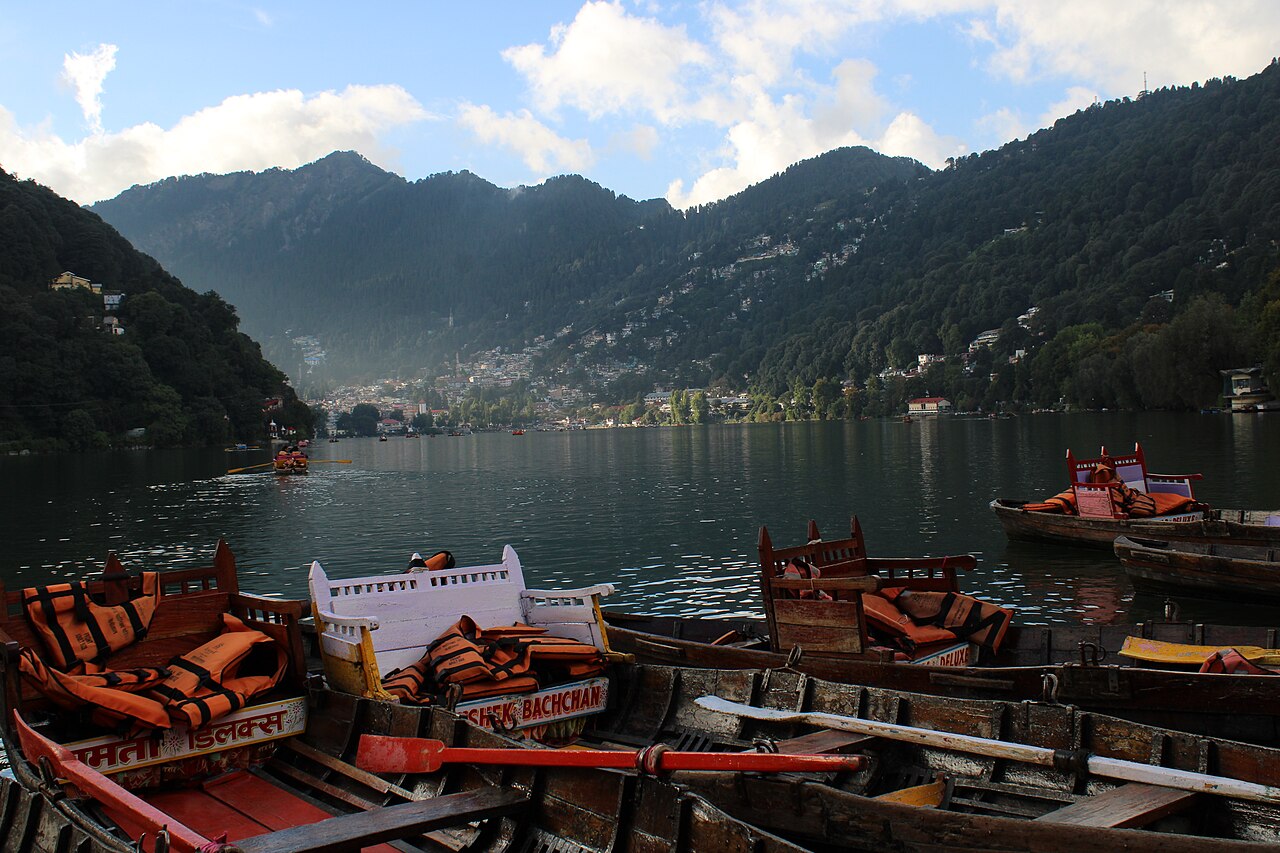 Naini Lake in Nainital, Uttarakhand